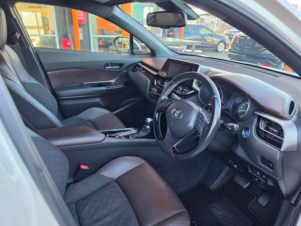 2017 Toyota C-HR G Carousel 12