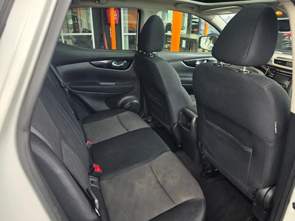 2015 Nissan Qashqai ST 2.0P/CVT Carousel 15