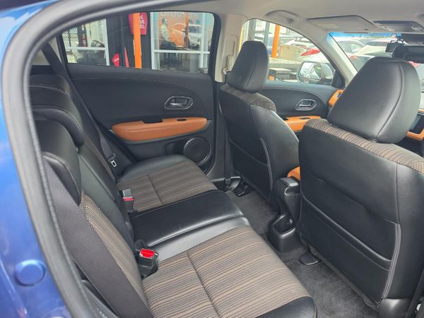 2014 Honda Vezel Hybrid Carousel 12