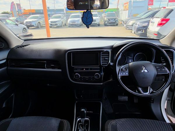 2019 Mitsubishi Outlander LS 2.0p/CVT 7 Seater Carousel 10
