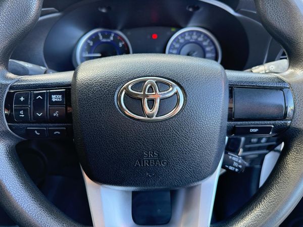 2016 Toyota Hilux Manual Carousel 5