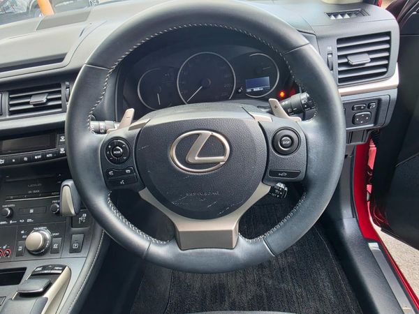 2014 Lexus CT200H Version C Carousel 2