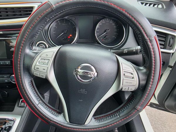 2015 Nissan Qashqai ST 2.0P/CVT Carousel 2