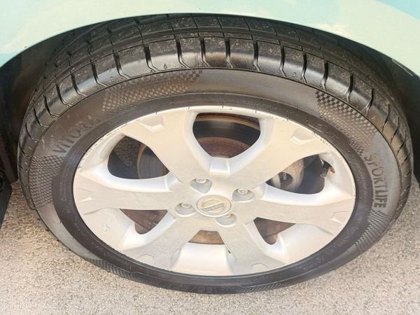 2005 Nissan Wingroad Carousel 11
