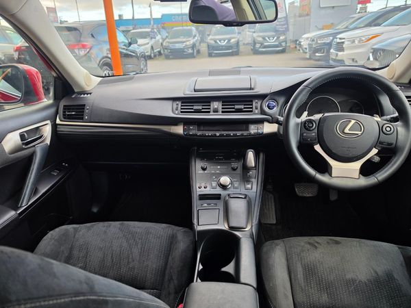 2014 Lexus CT200H Version C Carousel 12