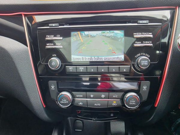 2015 Nissan Qashqai ST 2.0P/CVT Carousel 6