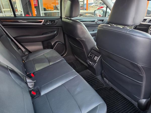 2017 Subaru Outback Premium 2.5 Leather Carousel 3