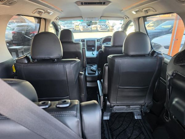 2013 Toyota Vellfire petrol Carousel 2