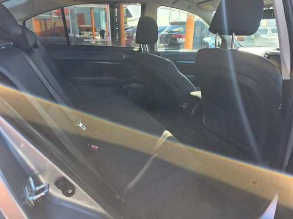 2010 Subaru Legacy 4WD 2.5I EYESIGHT Carousel 9