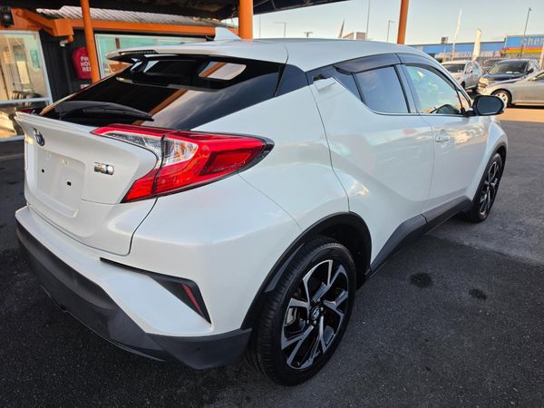 2017 Toyota C-HR G Carousel 10