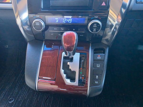 2017 Toyota Vellfire 2.5X Carousel 10