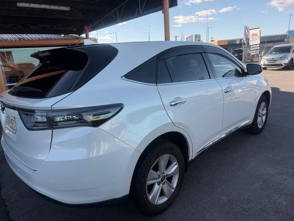 2014 Toyota Harrier Carousel 12