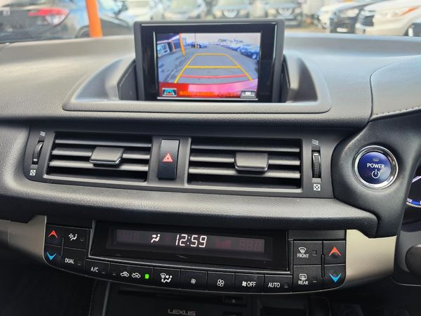 2014 Lexus CT200H Version C Carousel 4
