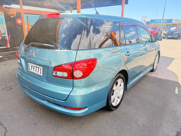 2005 Nissan Wingroad Carousel 4