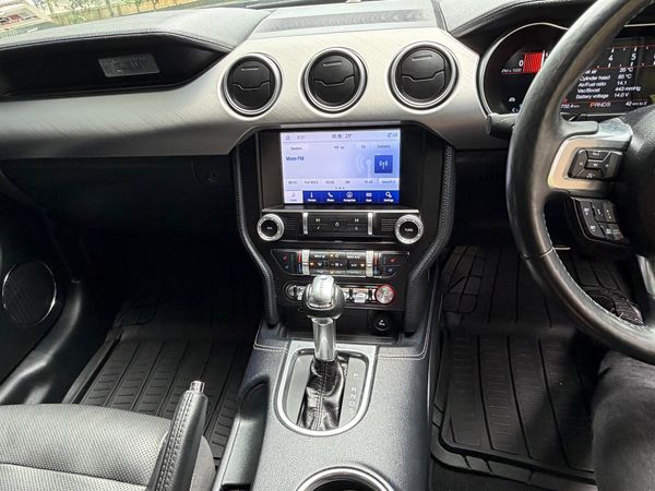 2020 Ford Mustang 2.3L FASTBACK AT 2.3 Carousel 8