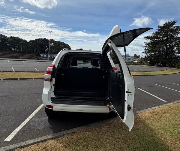2016 Toyota Landcruiser prado GX 2.8D/4WD/6AT/SW/5 Carousel 18