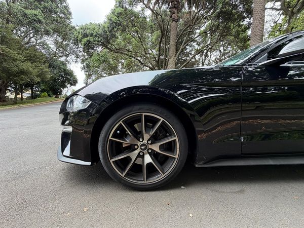 2020 Ford Mustang 2.3L FASTBACK AT 2.3 Carousel 3