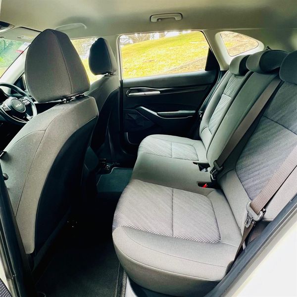 2022 Kia Seltos LX 2.0P/IV Carousel 4