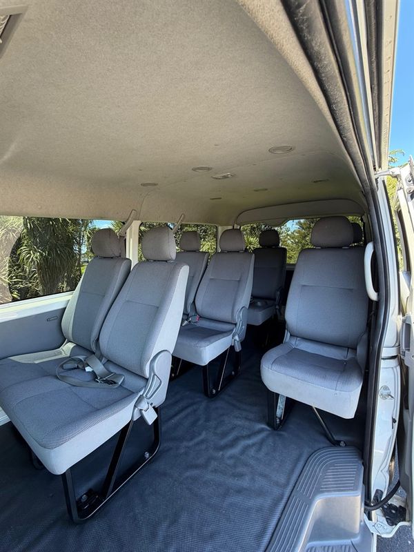 2008 Toyota Hiace Carousel 10