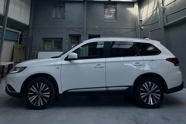 2019 Mitsubishi Outlander 4WD Carousel 15