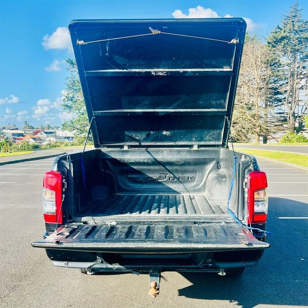 2022 Mitsubishi Triton DC GLSB 4WD 6AT 2.4D Carousel 5