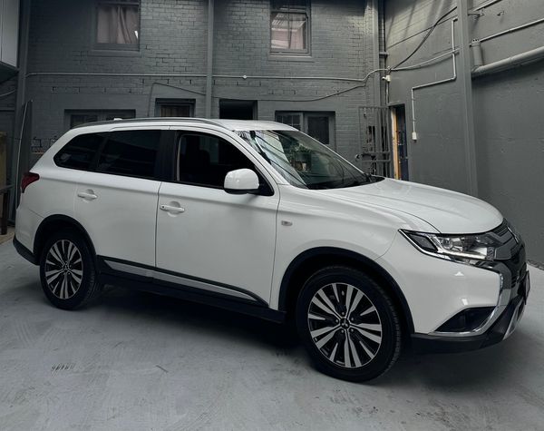 2019 Mitsubishi Outlander 4WD Carousel 8