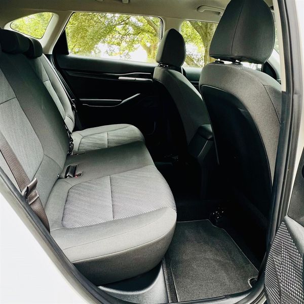 2022 Kia Seltos LX 2.0P/IV Carousel 5
