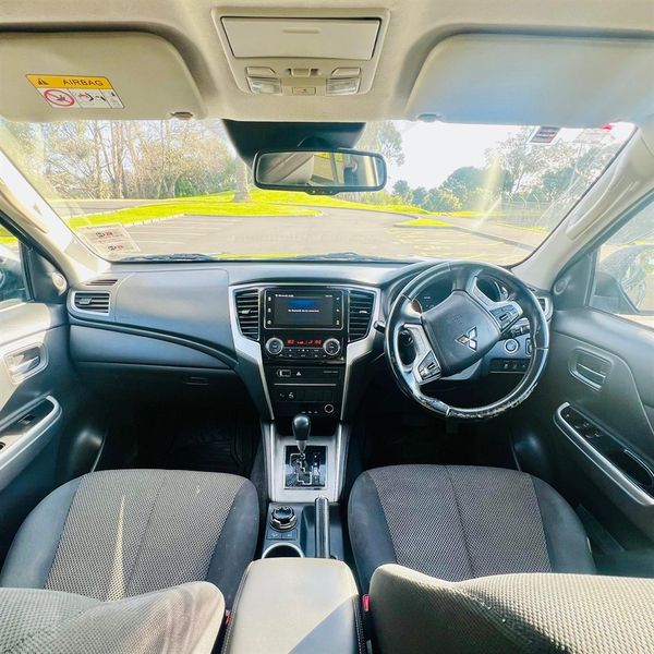 2022 Mitsubishi Triton DC GLSB 4WD 6AT 2.4D Carousel 12