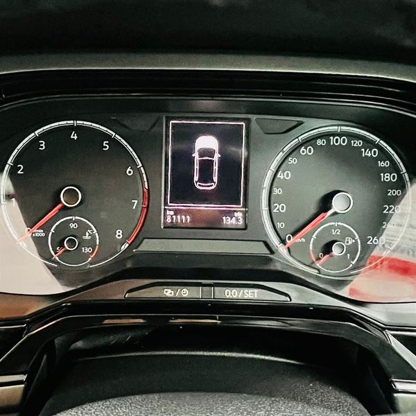 2018 Volkswagen Polo Carousel 9