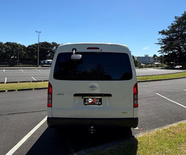 2008 Toyota Hiace Carousel 14