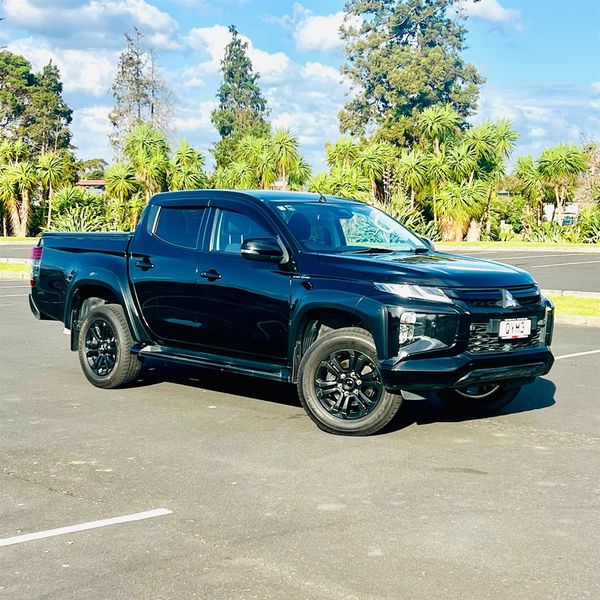 2022 Mitsubishi Triton DC GLSB 4WD 6AT 2.4D Carousel 8
