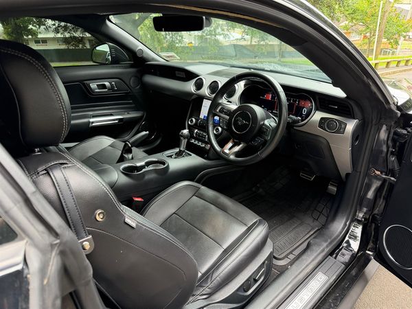 2020 Ford Mustang 2.3L FASTBACK AT 2.3 Carousel 4