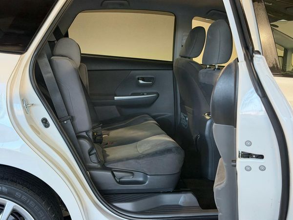 2013 Toyota Prius ALPHA S-TOURING Carousel 10