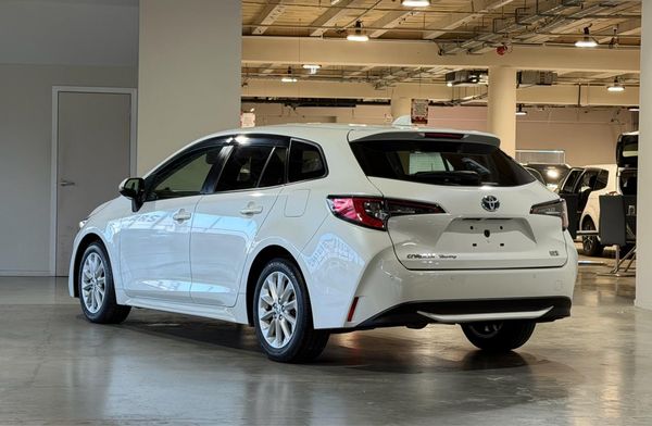 2021 Toyota Corolla Touring Hybrid-S Carousel 15
