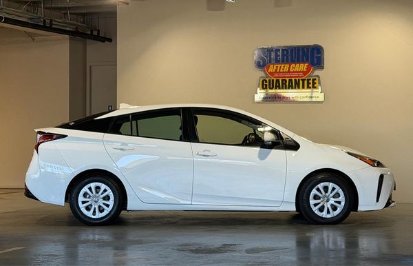 2021 Toyota Prius S -Grade Carousel 2