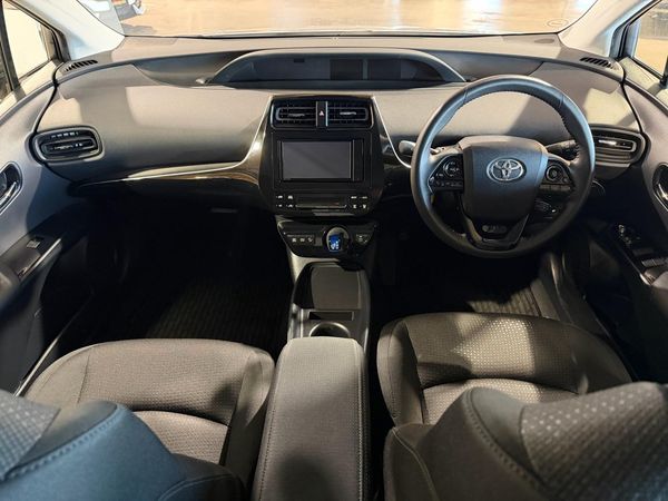 2020 Toyota Prius S -Grade Carousel 5