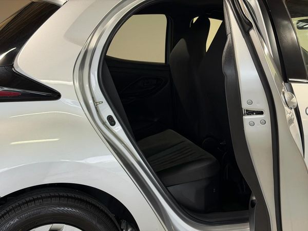 2021 Toyota Yaris Hybrid X Carousel 10