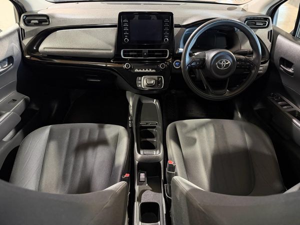 2022 Toyota Aqua X-GRADE Carousel 5
