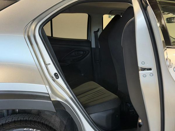 2021 Toyota Yaris Cross HYBRID-X Carousel 10