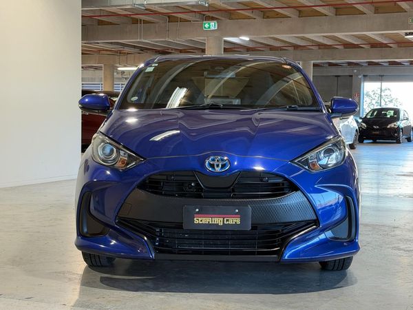 2022 Toyota Yaris Hybrid X Carousel 7