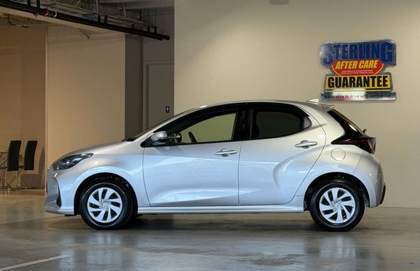 2020 Toyota Yaris Hybrid X Carousel 14