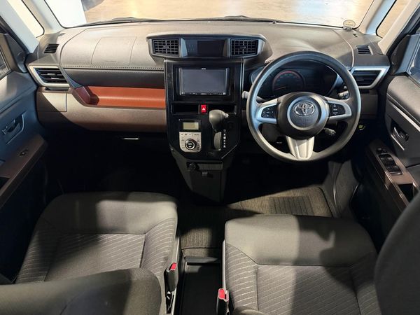 2018 Toyota Roomy G-GRADE Carousel 14