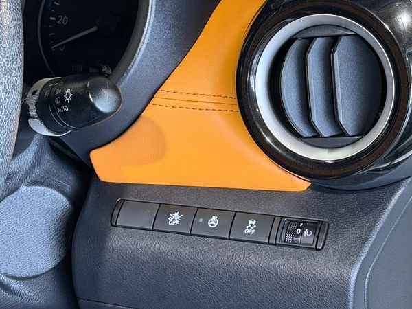 2021 Nissan KICKS E -Power X Carousel 6