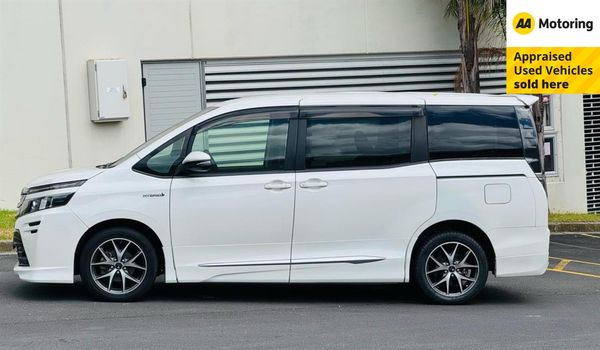 2014 Toyota Voxy Hybrid - V Grade Carousel 16