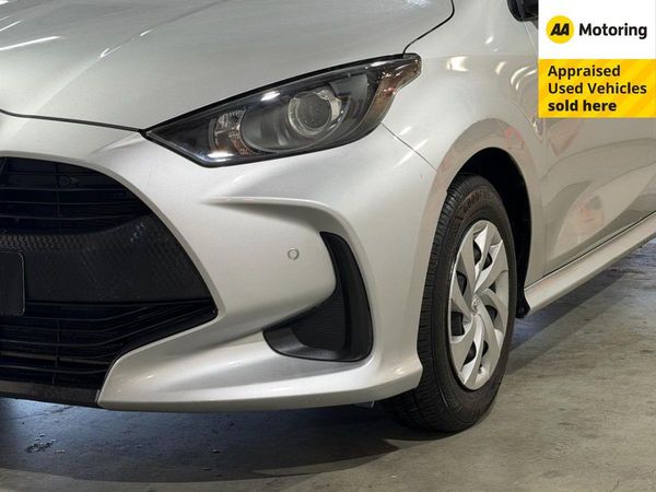 2021 Toyota Yaris Hybrid X Carousel 13