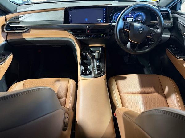 2023 Toyota Crown SPORT-HYBRID Carousel 1