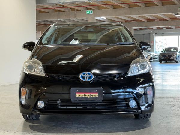 2015 Toyota Prius S -Grade Carousel 11