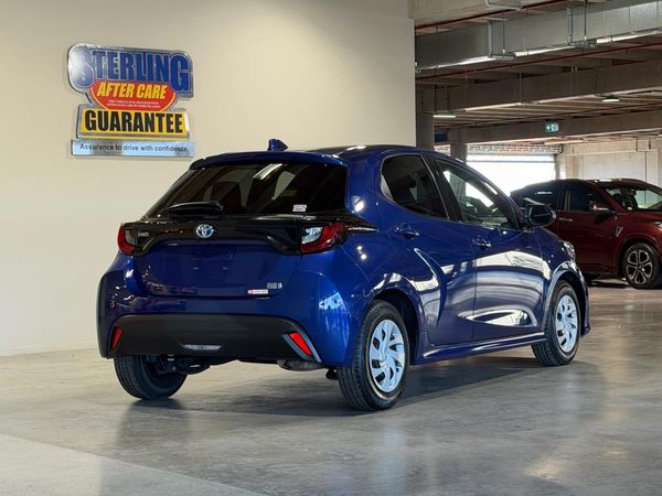 2022 Toyota Yaris Hybrid X Carousel 13