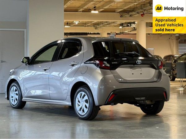 2021 Toyota Yaris Hybrid X Carousel 15
