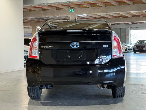 2015 Toyota Prius S -Grade Carousel 16